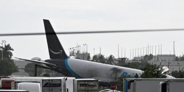 Avion prabusit. Foto: Profimedia