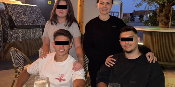 Fiul Mădălinei Apostol s-a întors singur la mormânt, după ce toată lumea a plecat. Ce a declarat Tony despre moartea mamei sale 32 fiul Mădălinei Apostol