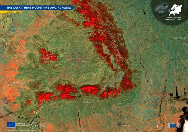 România, surprinsă din satelit într-o imagine uluitoare. Ce se vede peste Munții Carpați 26 muntii carpati