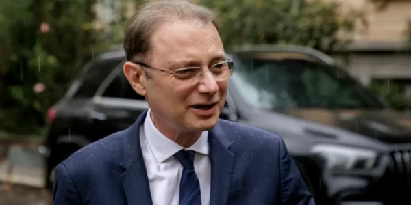Fratele lui Luca Niculescu a ajuns director tehnic la CFR Călători. Teodor Niculescu este geolog și nu are studii de specialitate în domeniul feroviar 27 luca niculescu