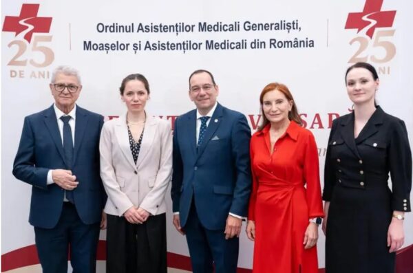 Mirabela Grădinaru, apariție elegantă la un eveniment aniversar. Ce ținută a ales partenera lui Nicușor Dan! 26 eveniment